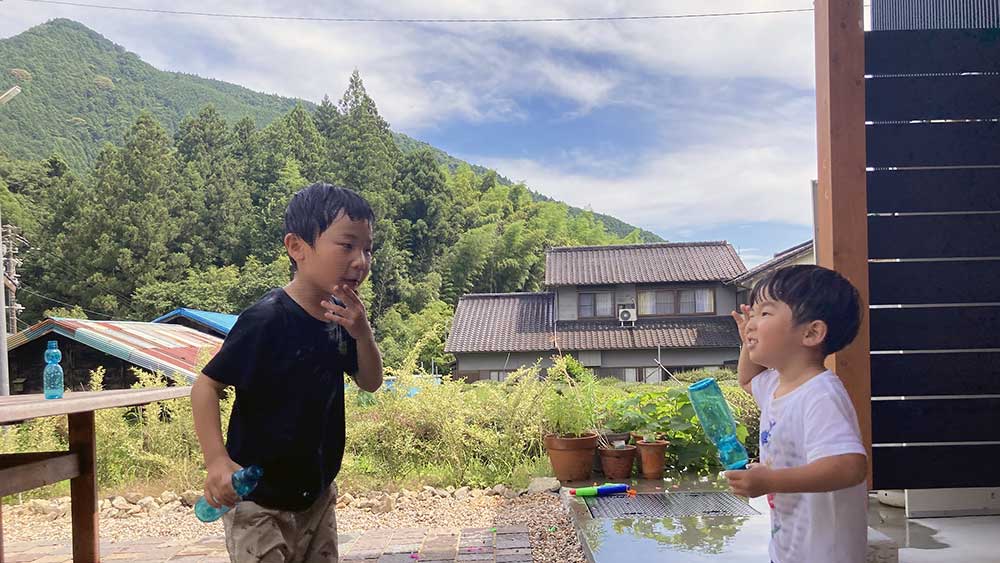 静岡駅から車で40分のプライベートバーベキュー施設。水遊びも思う存分やってください。お着替えは持ってきてね!
